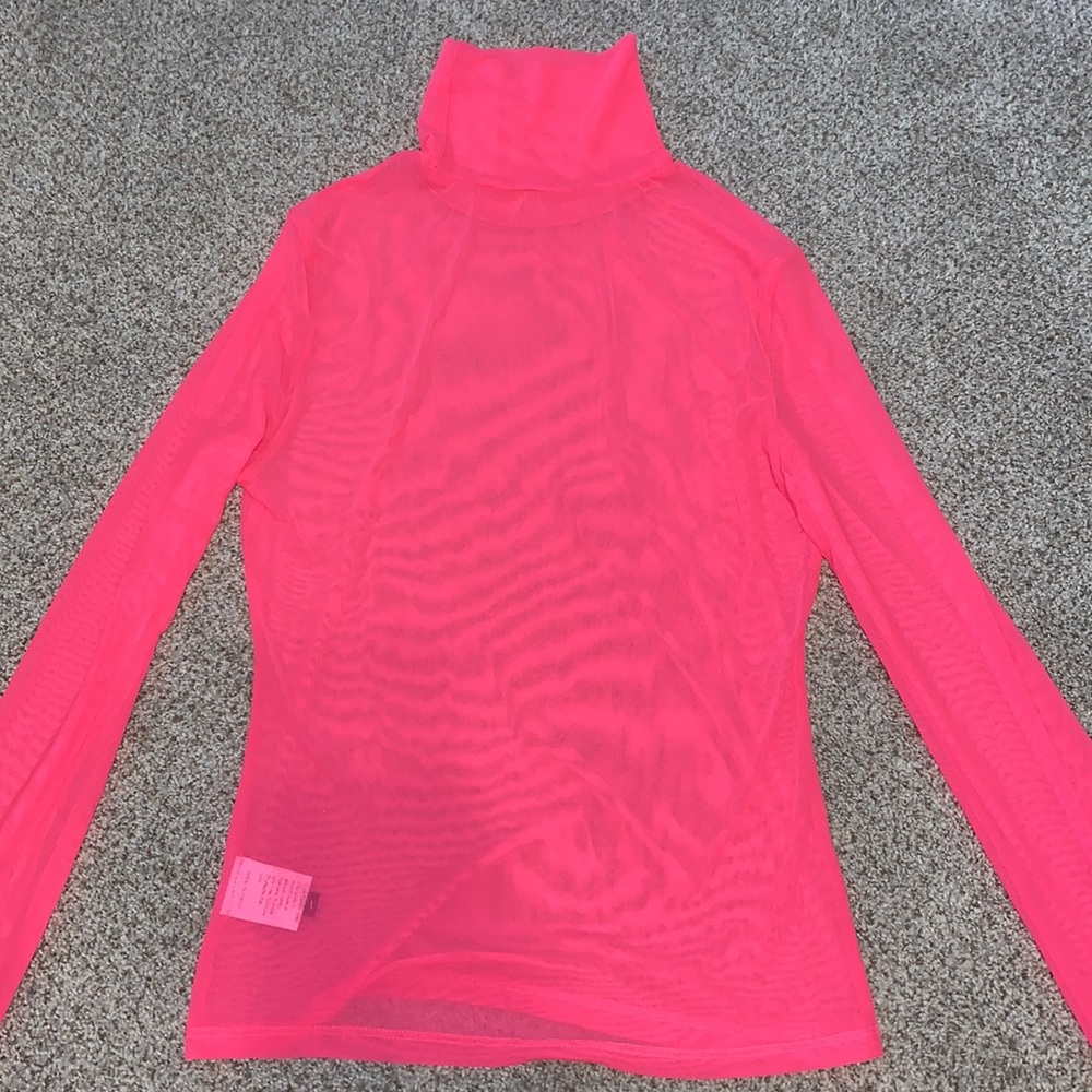 Mesh hot pink turtle neck